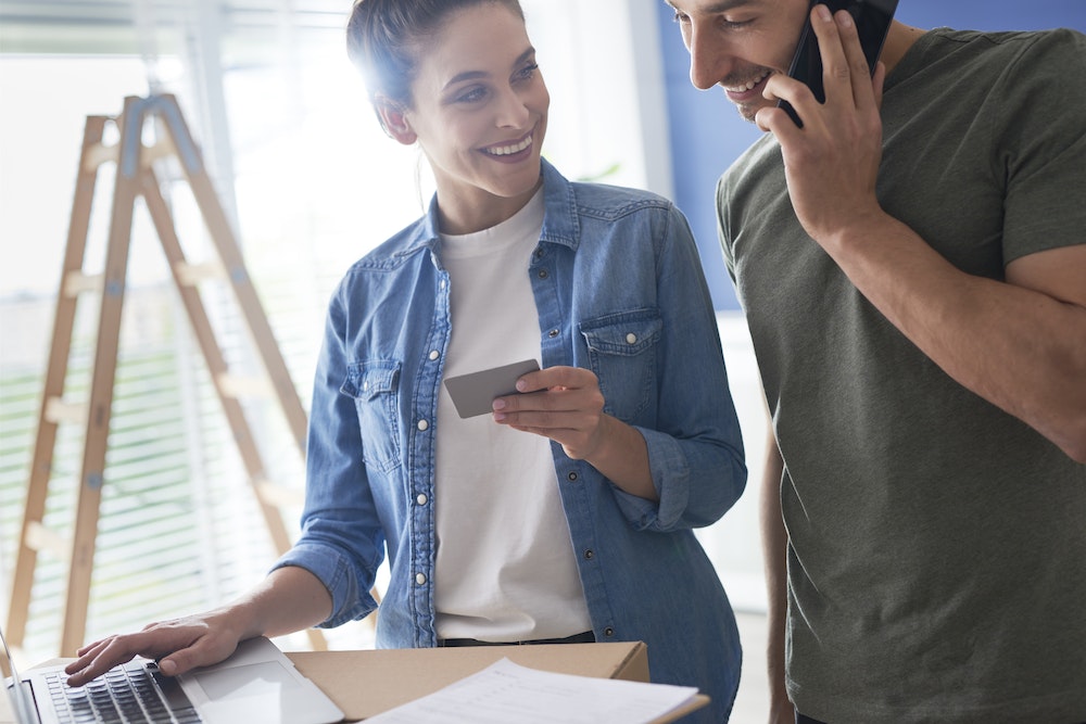 L'intégration des technologies de l'IA pour les banques en ligne : opportunités et défis