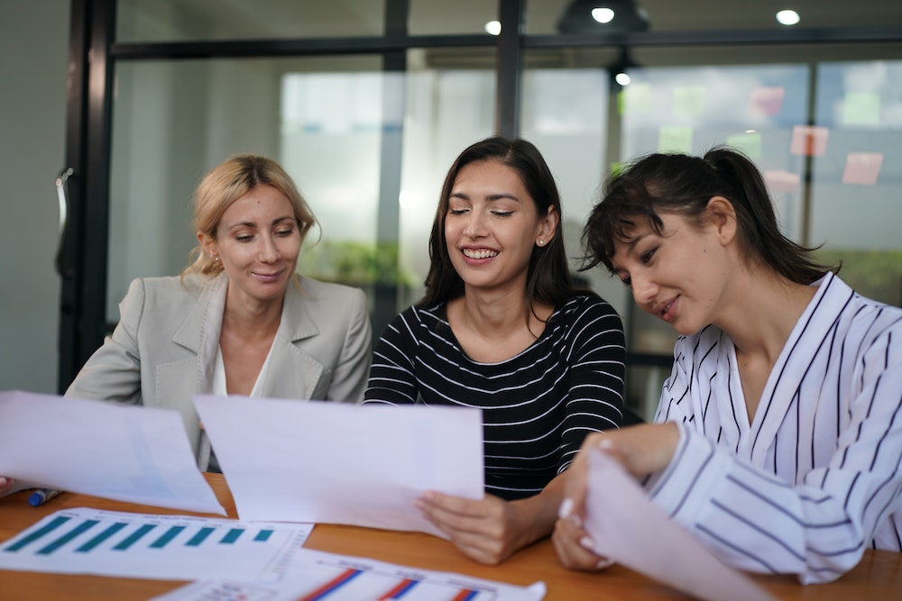Coopérative d'activités et d'emploi (CAE) : une alternative innovante pour entreprendre ensemble