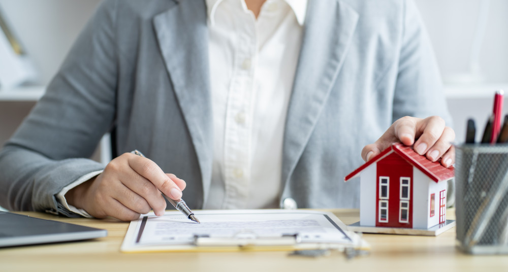 Agent commercial sans contrat : les enjeux et les risques