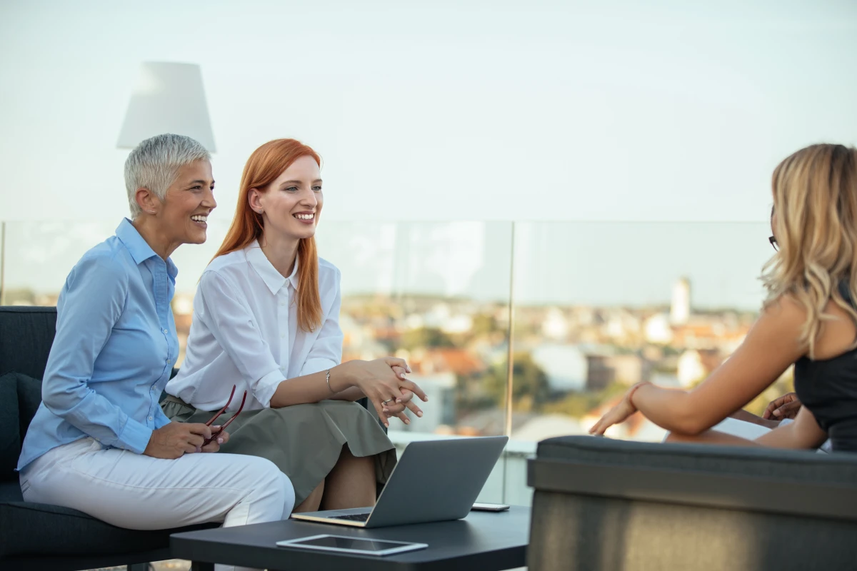 Le mentorat inversé en entreprise : un atout pour la réussite collective